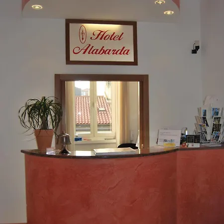 Alabarda Hotel 2*