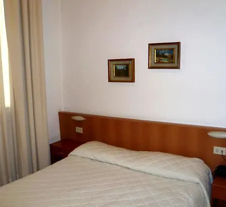 Alabarda ترييستي