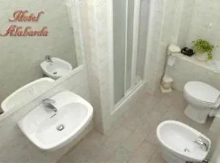 Alabarda ホテル 2*